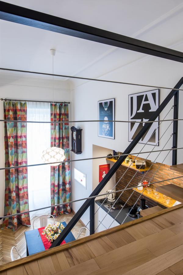 New Apartment On Rustaveli Avenue 第比利斯 外观 照片