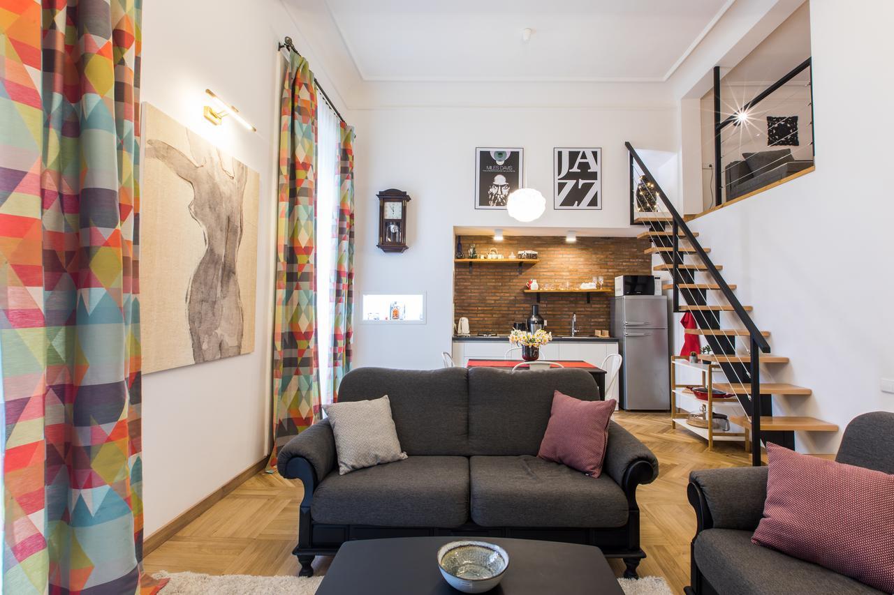 New Apartment On Rustaveli Avenue 第比利斯 外观 照片