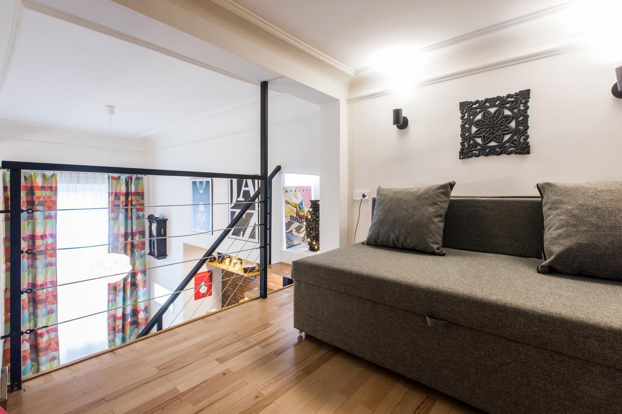 New Apartment On Rustaveli Avenue 第比利斯 外观 照片