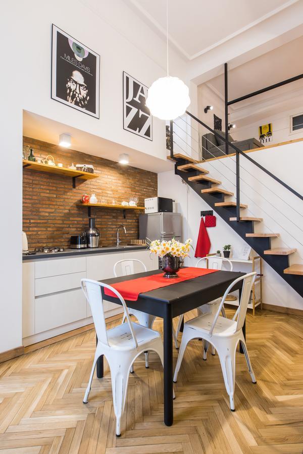 New Apartment On Rustaveli Avenue 第比利斯 外观 照片