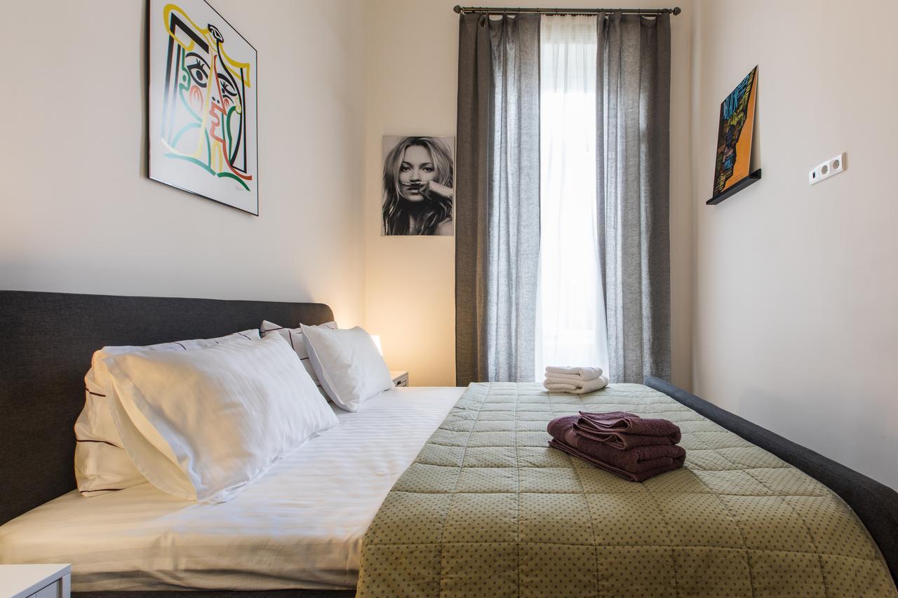 New Apartment On Rustaveli Avenue 第比利斯 外观 照片